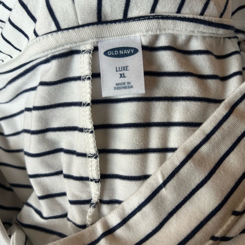 Old Navy Women’s Luxe Short Sleeve Tee Tunic Size XL - Picture 3 of 4